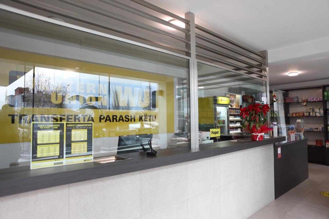 Albes Hotel Fier Exterior foto